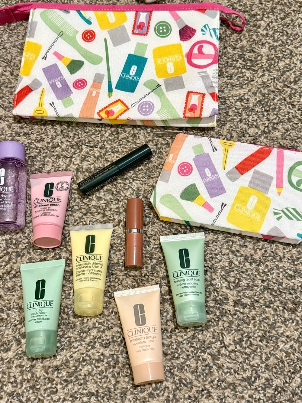 Clinique Mini Skincare & Makeup Set with White Multi-Color Cosmetic Pouches